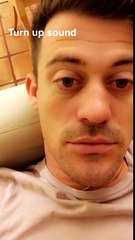 Il se filme en train d'en lâcher une pour la première fois devant sa copine