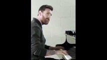 Lionel Messi'nin Şampiyonlar Ligi Müziğini Piyanoyla Çalması