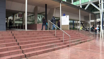 Enquête sur le suicide spectaculaire d'un accusé au TPIY