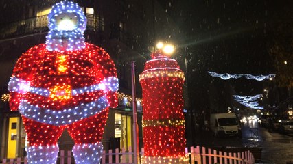 Il neige sur le Père Noël !