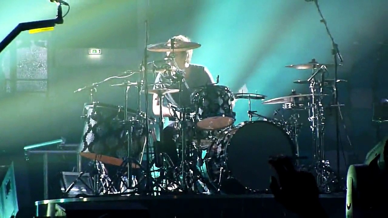 Muse - Supermassive Black Hole, Stade Couvert Régional, Lievin, France  10/31/2009