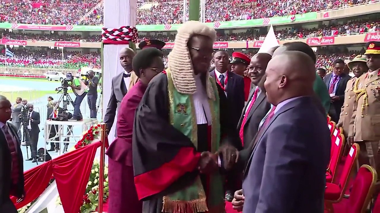 WATCH MARAGA, MAMA NGINA ARRIVE AT KASARANI STADIUM FOR UHURU KENYATTA INAUGURATION