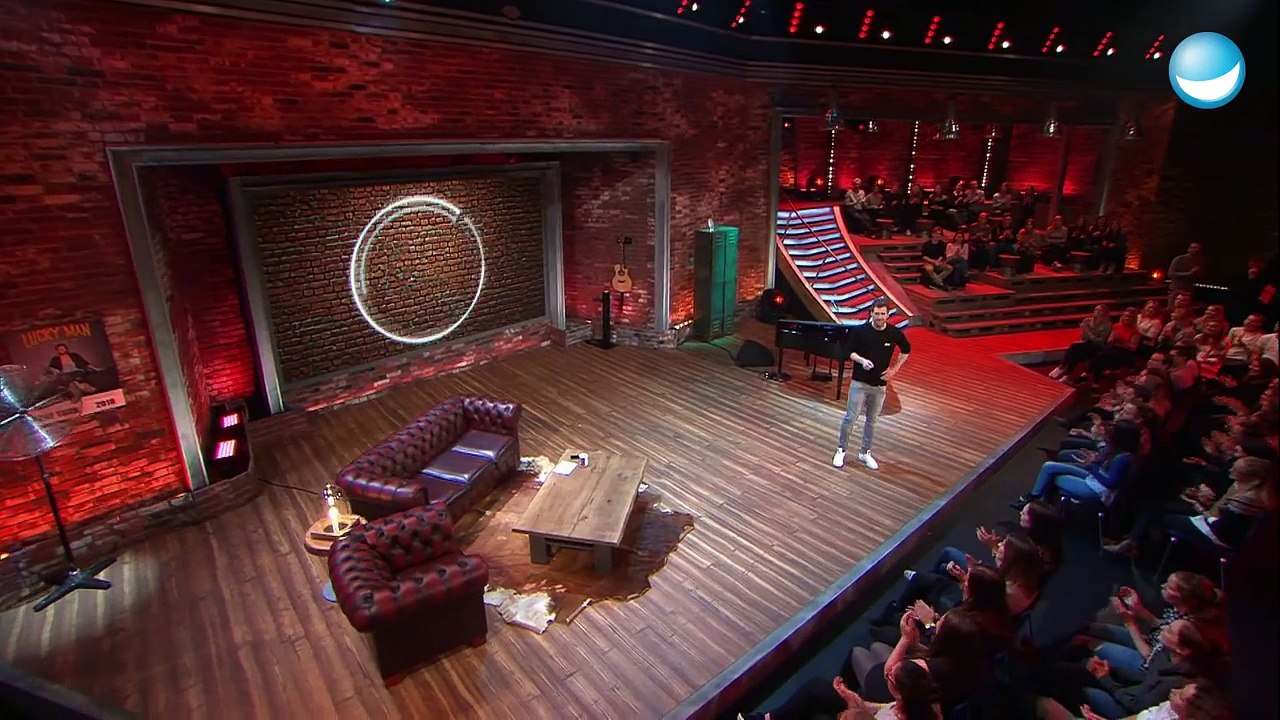 Alexa und Luke übernehmen die Weltherrschaft -  LUKE! Die Woche und ich _ SAT.1-DFymNRUY43g