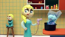 Princess Elsa Baby draws her mom  Frozen Play Doh Cartoons Stop Motion-Hi4hCkkGGfw