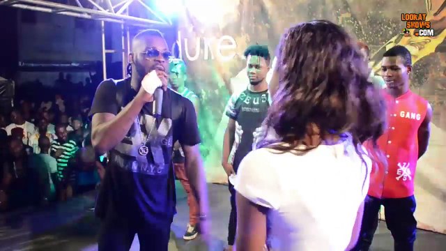 Dj Arafat en prestation au mini concert organisé par Dj Dmx