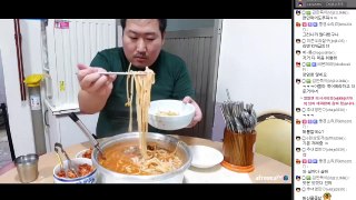 50년 전통의 구룡포 맛집 [[모리국수]] 먹방!! [흥삼] in 포항 구룡포 (17.8.21) Cook&Mukbang