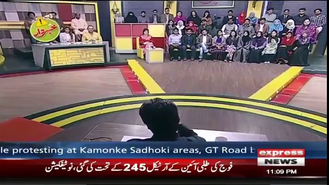 Khabardar Aftab Iqbal 25 November 2017 - Husband vs Wife Fight Special - Express News