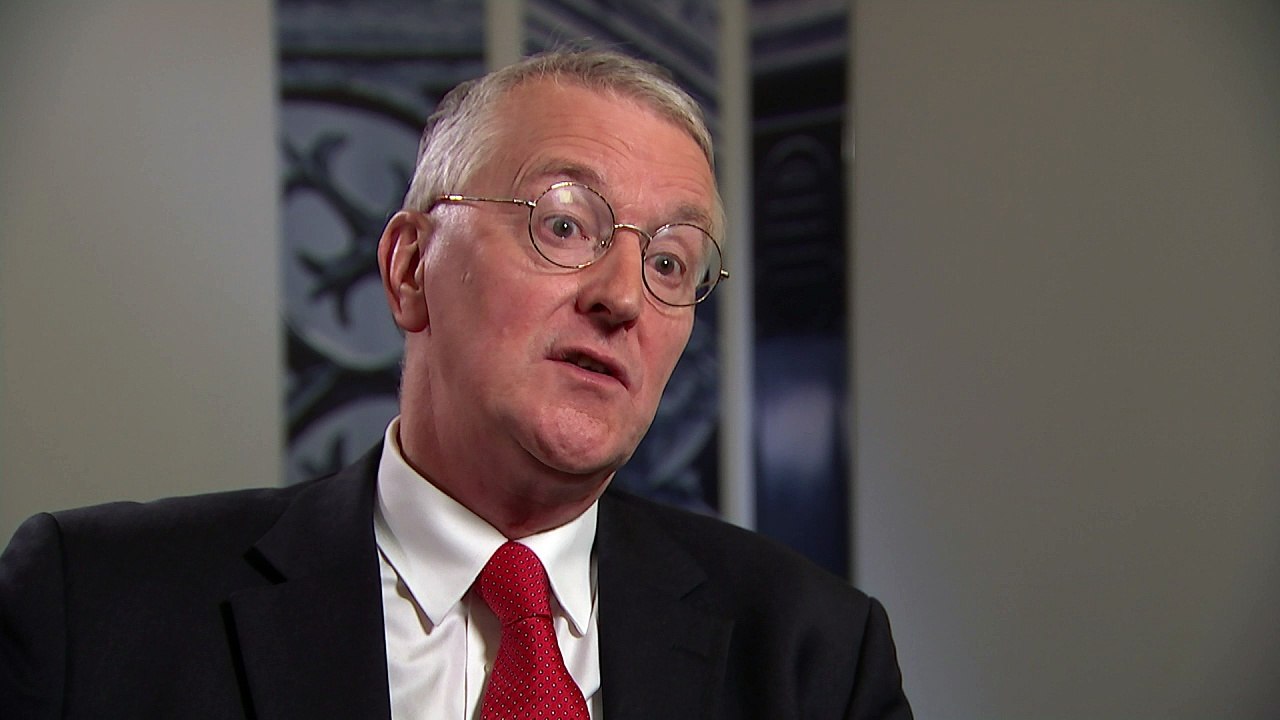 Benn says more detail needed to avoid hard Irish border