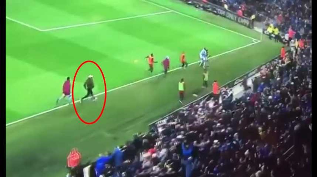 Quand Benjamin Mendy devient fou au bord du terrain...