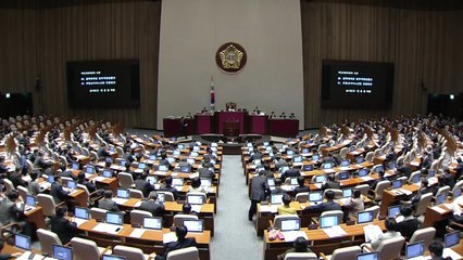 예산 부수법안 이례적 우선 처리...협상 '불투명' / YTN