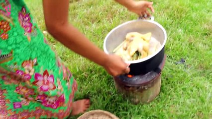 KHMER FOOD _ Girl Cook Chicken Recipe - Village Food