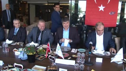 Скачать видео: Antalya Büyükşehir Belediye Başkanı Menderes Türel: 