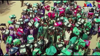 Bukky Shonibare'den 'Kızlarımızı Geri Getirin' Kampanyası