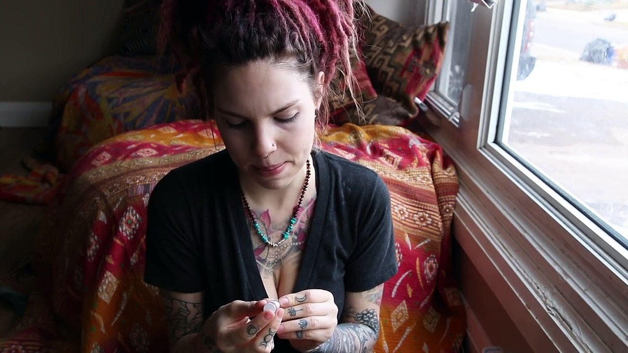 MINIMALIST Makeup & Skincare Routine! Skincare video 2018