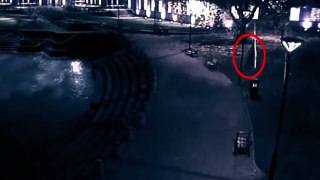 監視カメラに映った本物の 幽霊 映像 Part 11