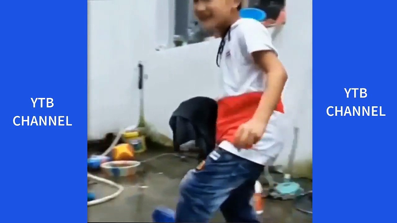 웃음참기 거의불가능 지루함을 무시 하 하 하! 새로운 P5