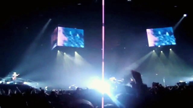 Muse - Supermassive Black Hole, Hovet, Stockholm, Sweden 10/24/2009