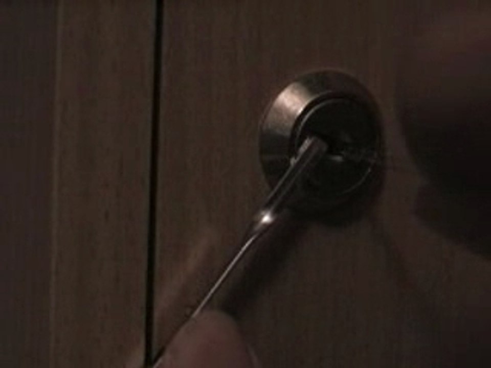 Crochetage, Serrure à paillettes