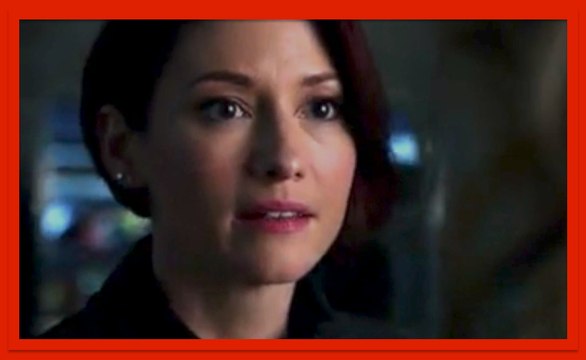 Supergirl - Alex tells Supergirl to be alien - Reign - Melissa Benoist, Chyler Leigh