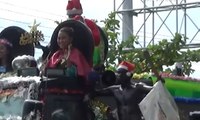 Warga Sorong Ramaikan Karnaval Santa Clause