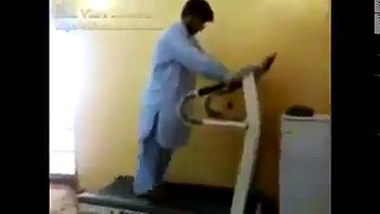 اس لیے تو کہتے ھیں کوئی بھی چیز استعمال کرنے سے پہلے اس کا ھدایت نامہ( instuctions ضرور پڑھ لیں ورنہ ایسا آپ کے ساتھ بھی