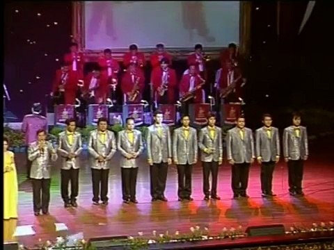 ถวายพระพร 60 ปี - พรศุลี/เจือนศักดิ์ นำหมู่ (วงสุนทราภรณ์) (2549)