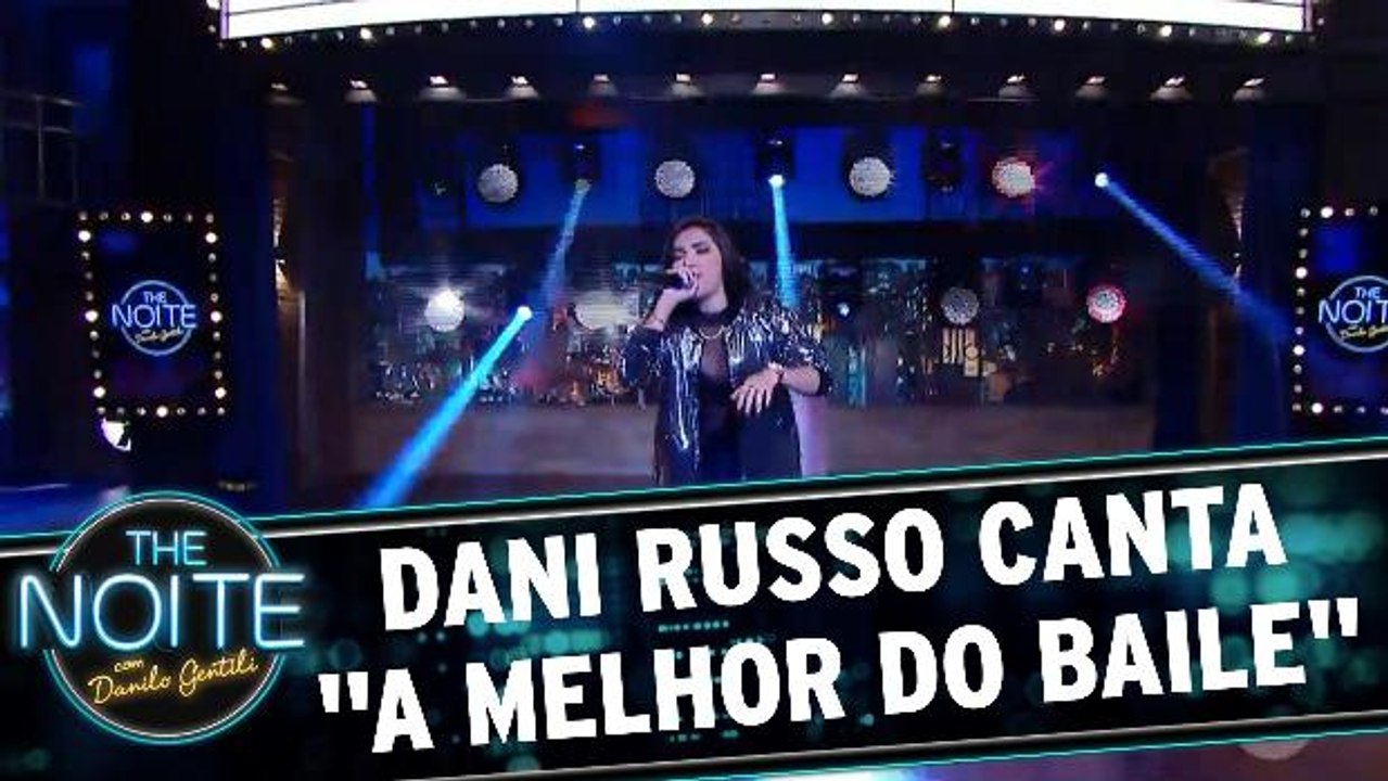 Dani Russo canta "A melhor do baile"