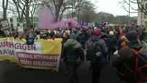 Anti-AfD protesters clash with police