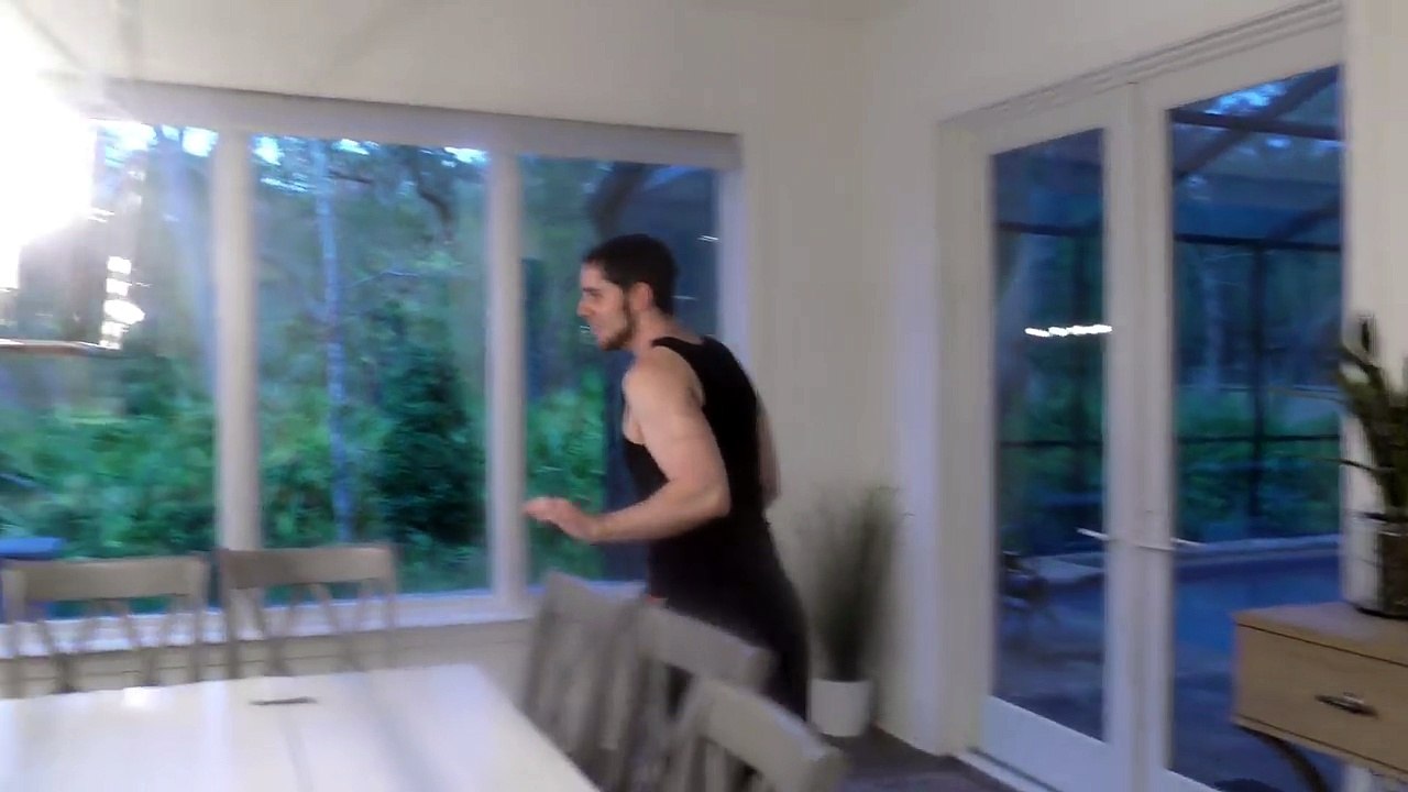 04.WE RENTED A MANSION!!!