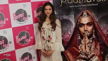 Padman_Vs_Padmavati_-_Bollywood_Gossip_2017