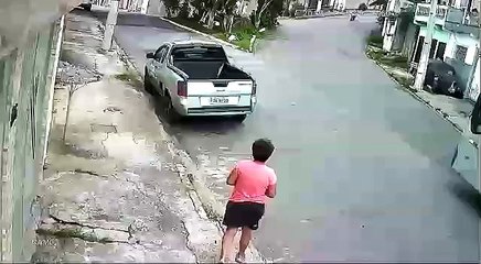 Motorcyclist crashes head on with car and is brutally flipped into his demise.