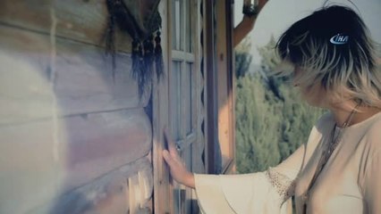 Şarkıcı Avukat Anne, Hayatını Kaybeden Otizmli Evladına Klip Çekti