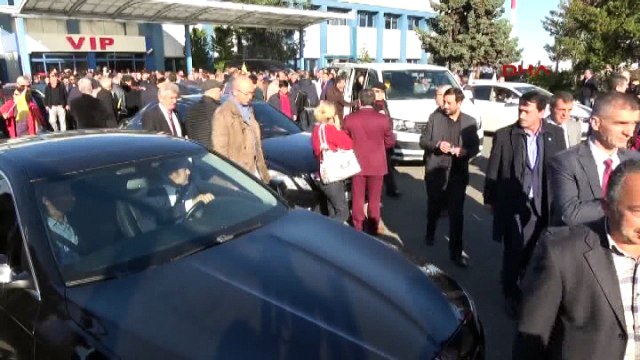 Meral Akşener’e meşaleli karşılama