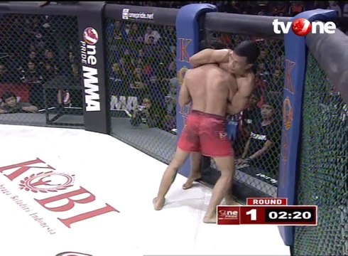 One Pride MMA FeatherWeight, Paul Lumihi vs Hafid Nur Maradi