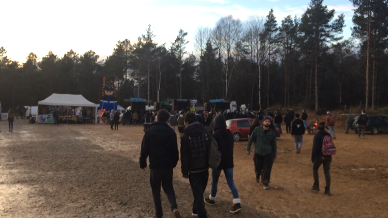 Free Party avec 5 000 teufeurs