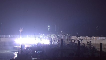 [속보] 야간 수색으로 전환...인천항으로 예인 중 / YTN