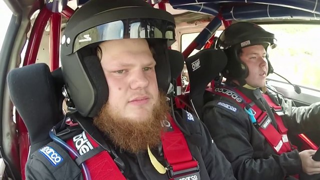 Lors d'un rallye dans le Colorado, le pilote à dû s'arrêter car son co-pilote n'a pas résister aux secousses..