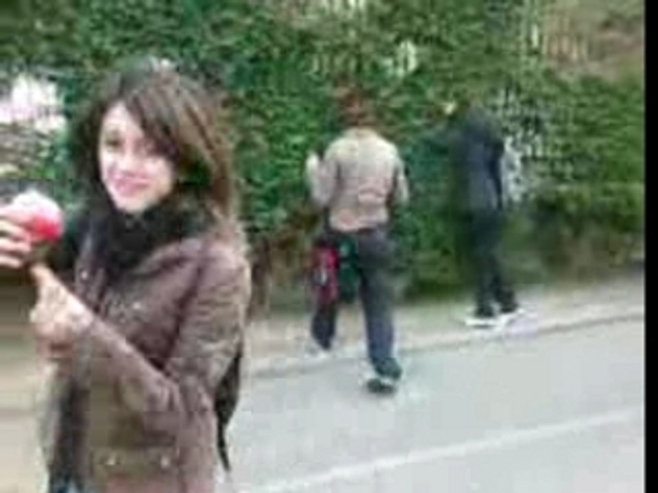 VID000
