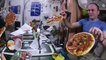 Soirée pizza sans apesanteur dans la station spatiale internationale !