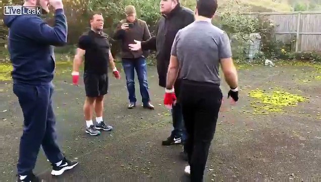 KO en 1 coup.. après 3min d'observation !! Meilleur boxeur !