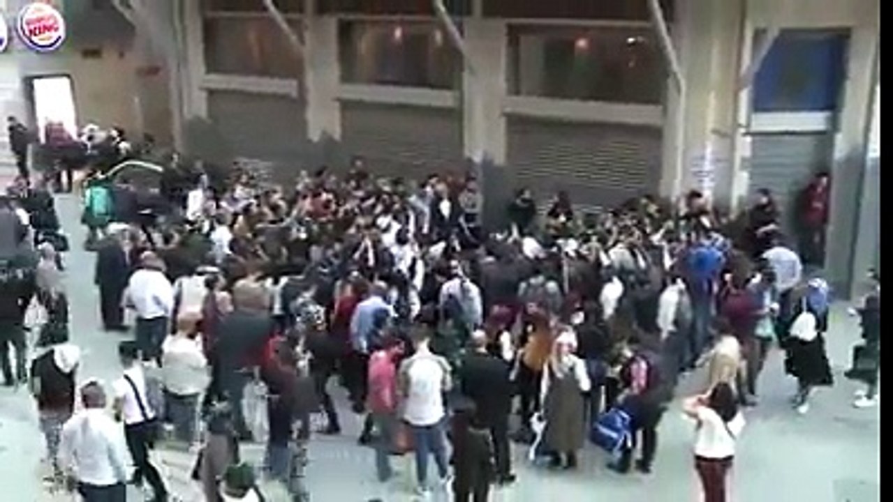 Koray Avcı - Taksim İstiklal'de Sokak Konseri yeni