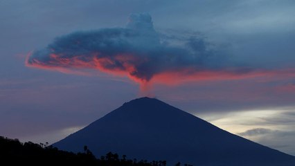 Bali pede ajuda divina para evitar outra trágica erupção do Agung