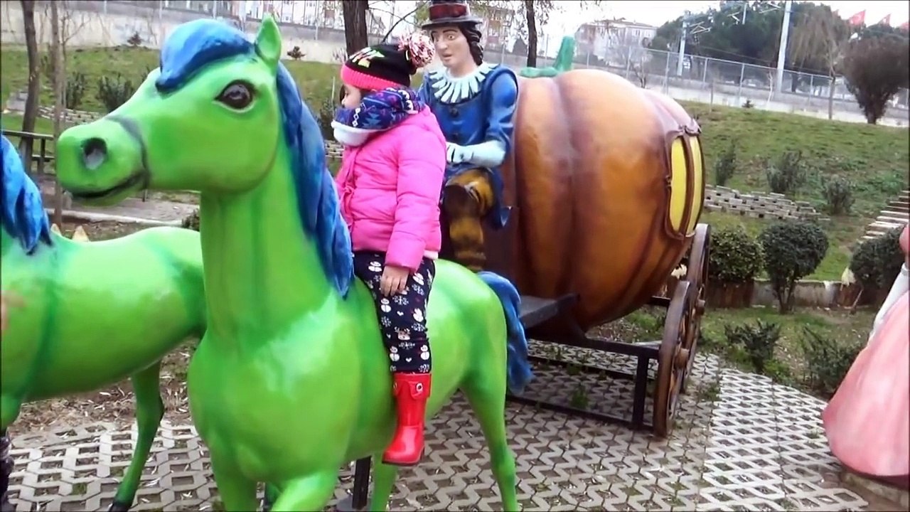 Çizgifilm Parkında Çok Eğlendik