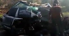 Hatay'da Minibüs ile Kamyon Çarpıştı: 11 Ölü, 9 Yaralı