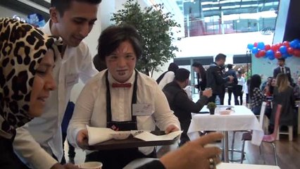 Kütahya'da Down Sendromlu Çocuklar 1 Günlüğüne Kafe İşletti