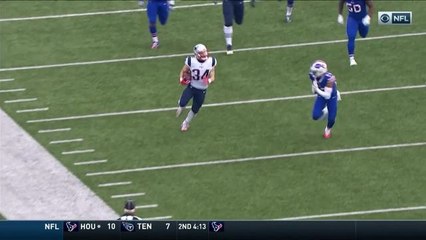 Burkhead bursts by defenders for 31-yard gain