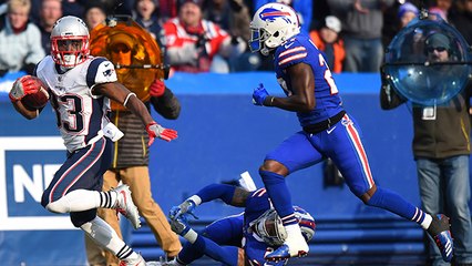 Dion Lewis caps long run with brutal stiff arm