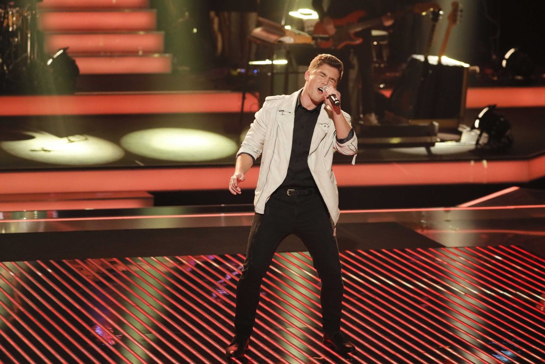 Michael Kutscha: 'Walking By Myself' Sing Off | The Voice Of Germany 2017