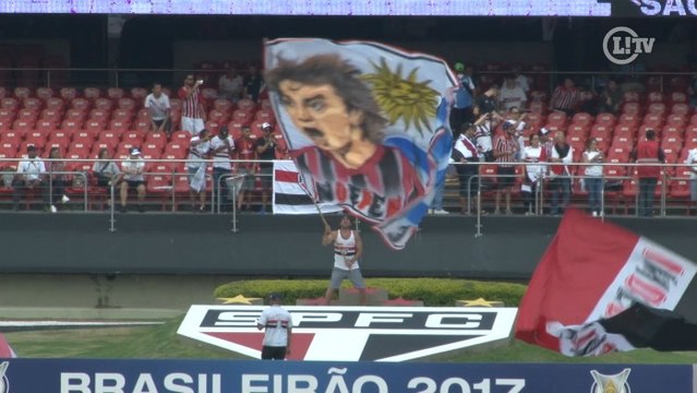 São Paulo faz festa com escolas de samba antes de despedida de Lugano; assista