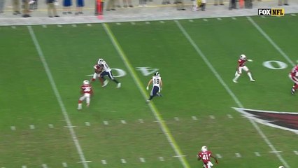 Goff finds Kupp to pick up 20 yards and first down
